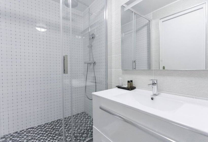 فندق Le Saint Louis