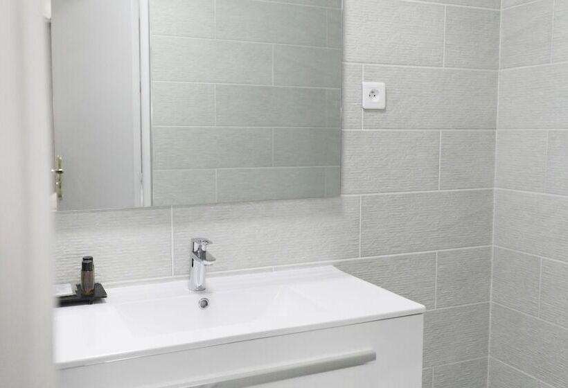 فندق Le Saint Louis