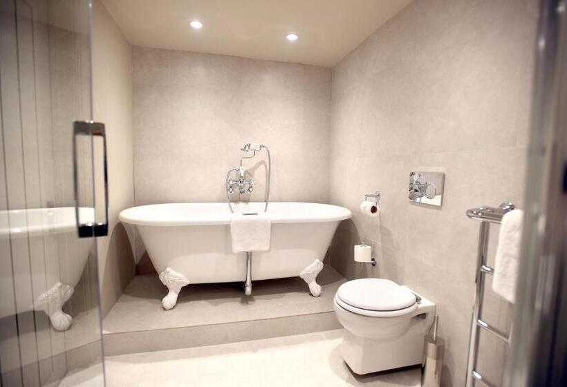 בית מלון כפרי The Lifeboat Inn