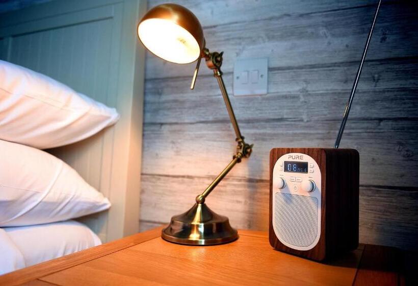 בית מלון כפרי The Lifeboat Inn