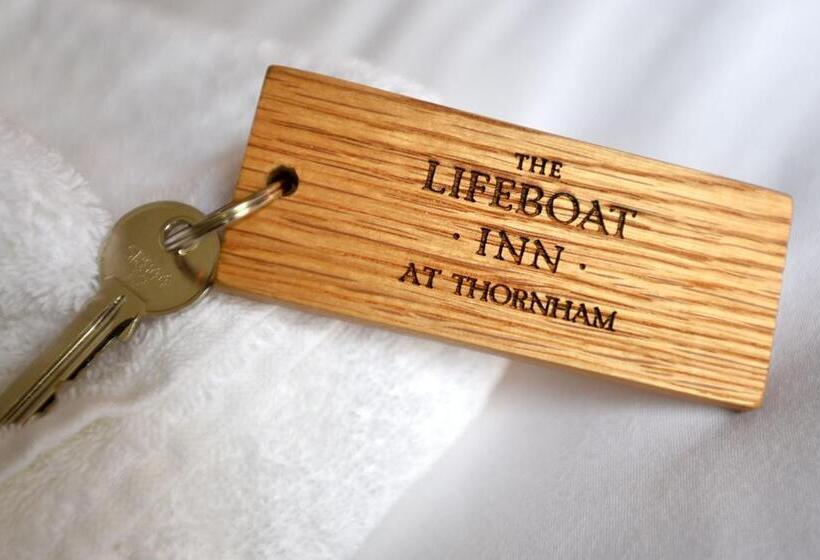 Отель The Lifeboat Inn