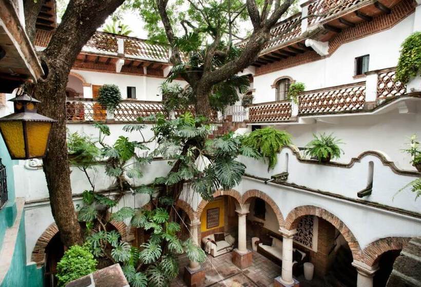 Отель Los Arcos