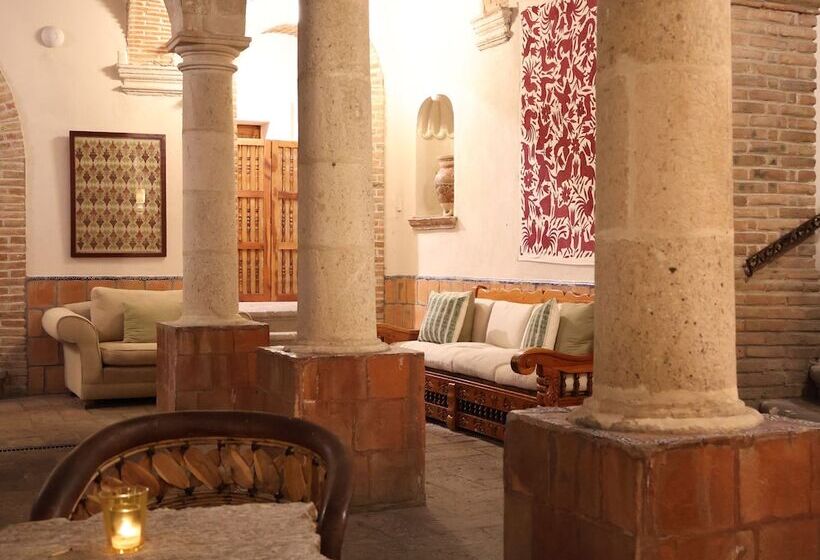 Отель Los Arcos