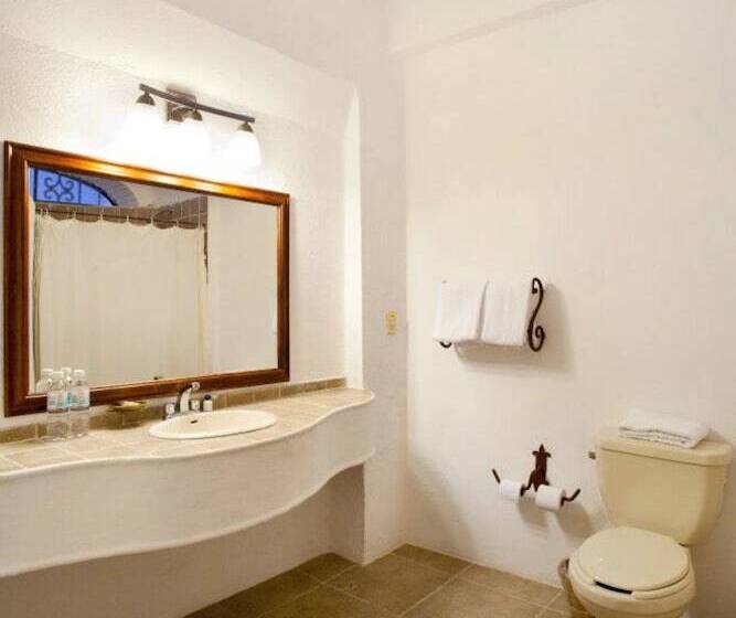 Отель Los Arcos