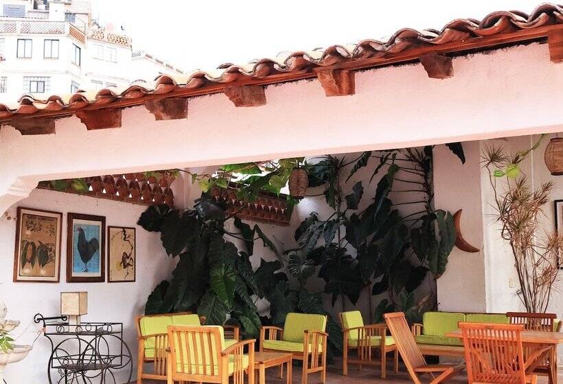 Отель Los Arcos