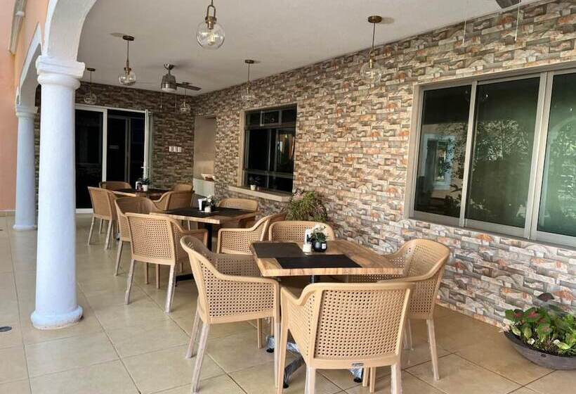 ホテル Los Cedros Uayamon