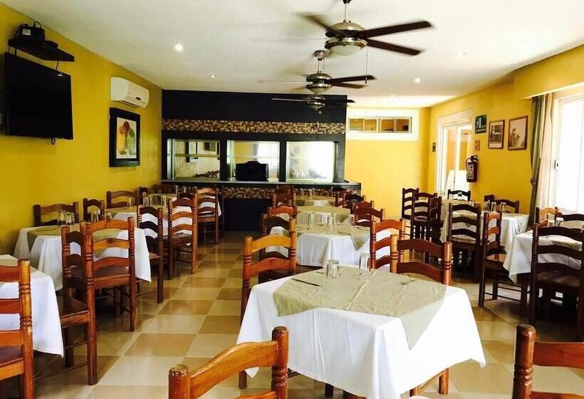 ホテル Los Cedros Uayamon