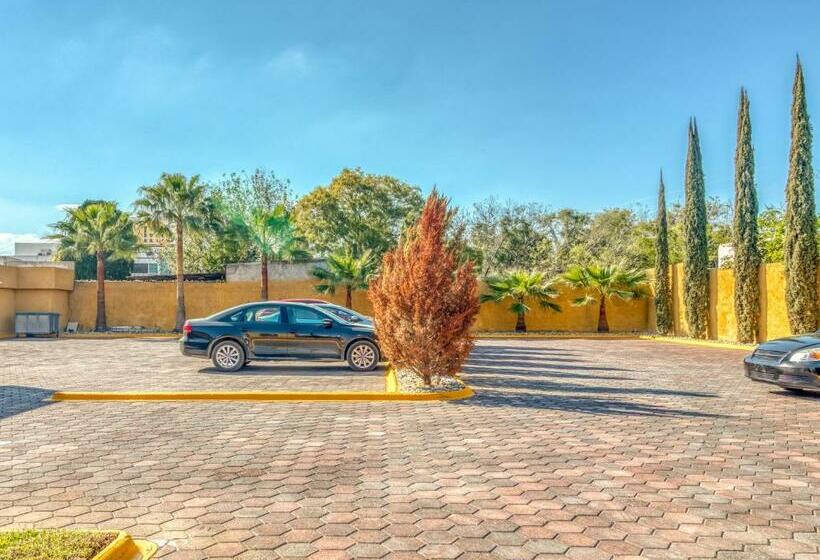 Monte Salerno Hotel & Suites