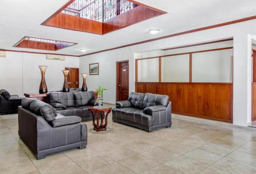 Monte Salerno Hotel & Suites