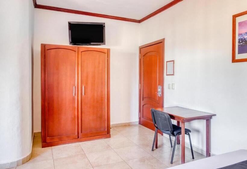 Monte Salerno Hotel & Suites