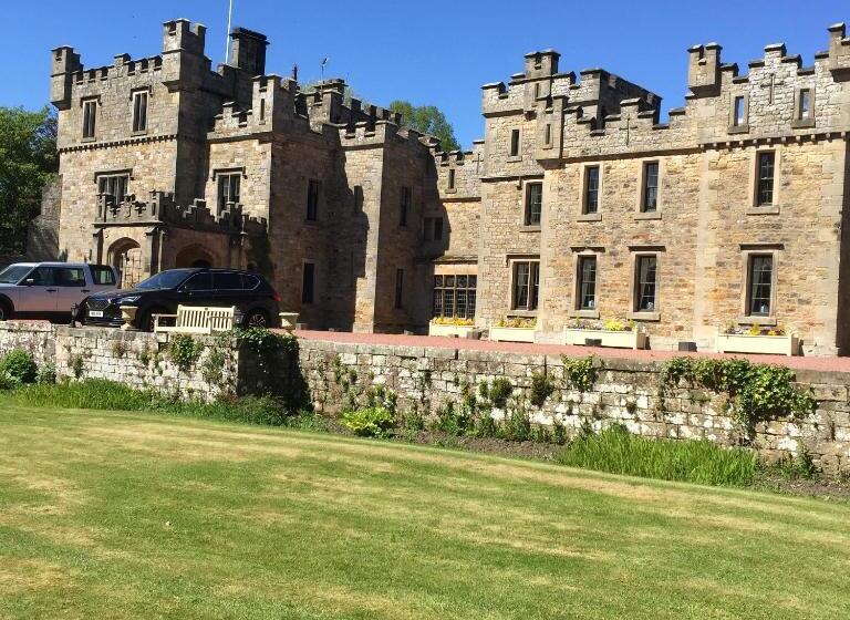 فندق Otterburn Castle