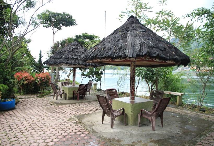 Pandu Lakeside Hotel Parapat