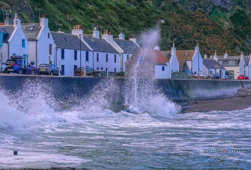 Отель Pennan Inn Bnb &gallery