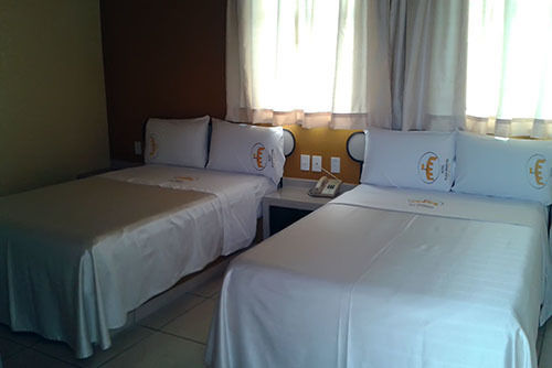 Отель Plaza Bandera