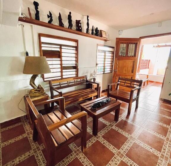 호텔 Posada El Perico Marinero