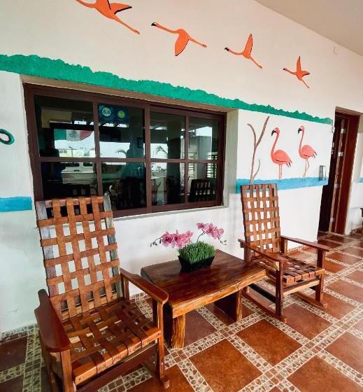 فندق Posada El Perico Marinero