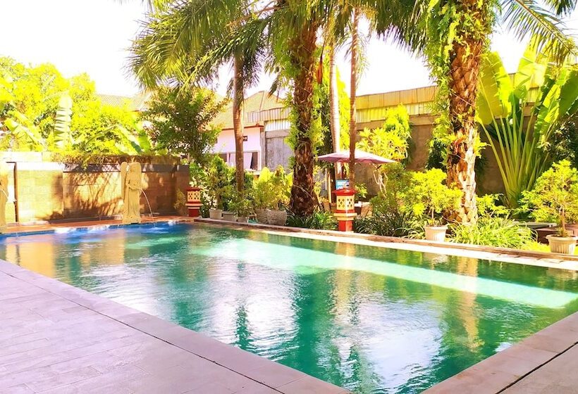 호텔 Puri Saron Denpasar