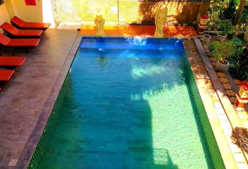 호텔 Puri Saron Denpasar