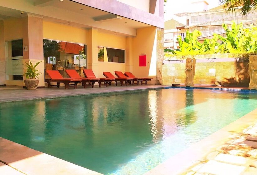 호텔 Puri Saron Denpasar