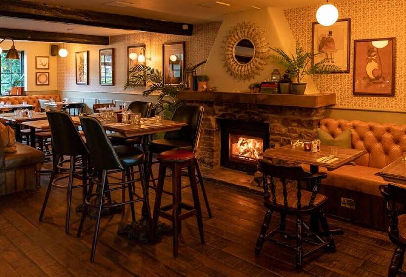 호텔 The Ring O Bells