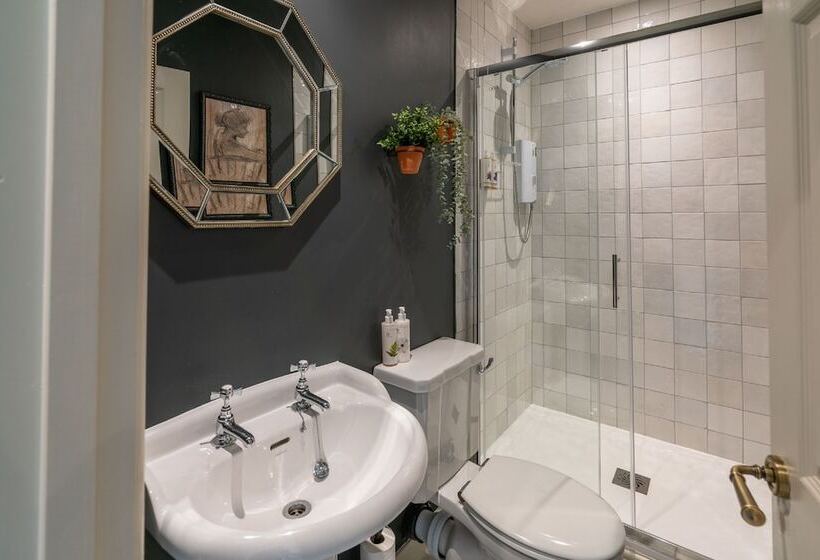 호텔 The Ring O Bells