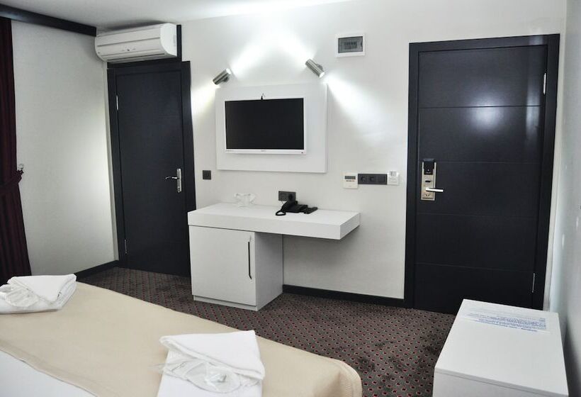 בית מלון כפרי Royal Ramblas Resort & Spa