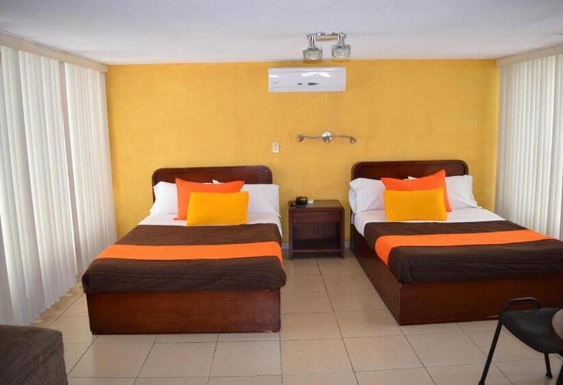 فندق Santa Lucia Del Bosque