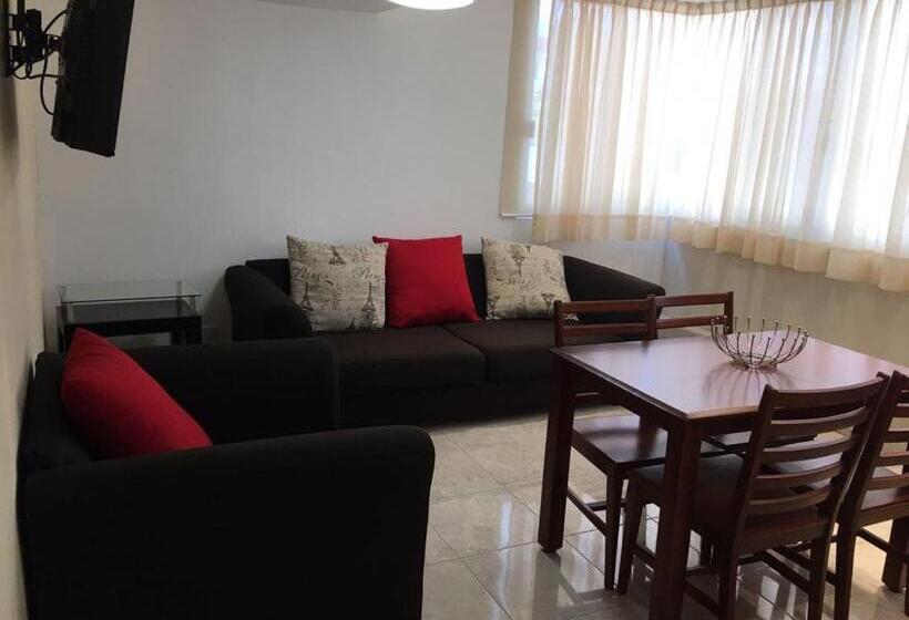 فندق Santa Lucia Del Bosque