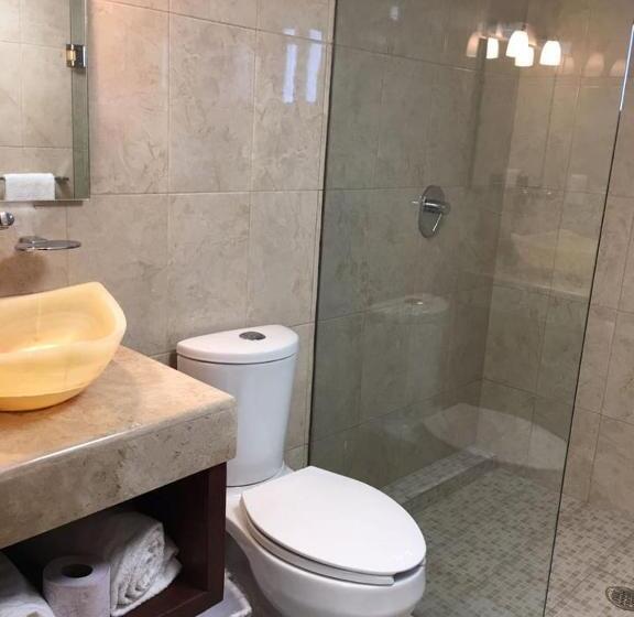 فندق Santa Lucia Del Bosque