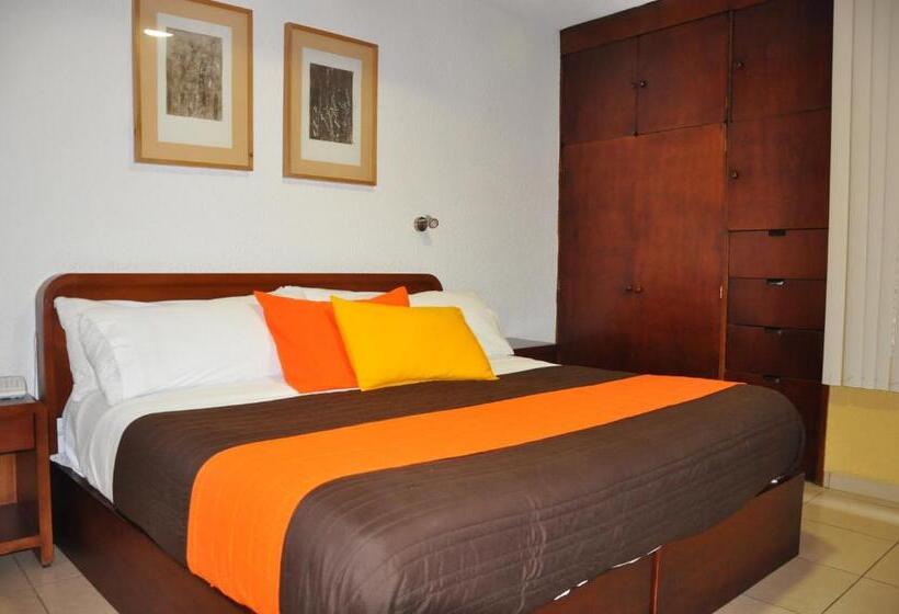 فندق Santa Lucia Del Bosque