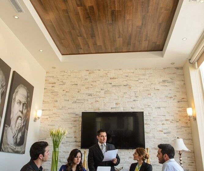 בית מלון כפרי Santorian