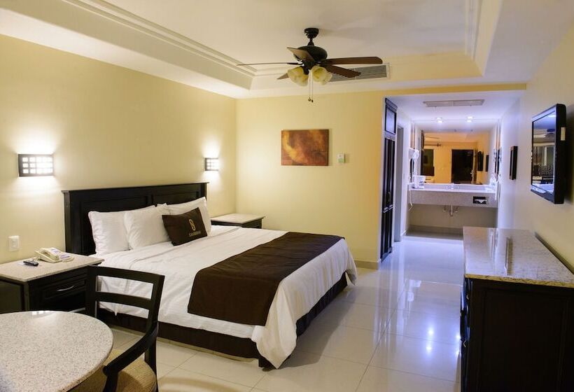 בית מלון כפרי Santorian