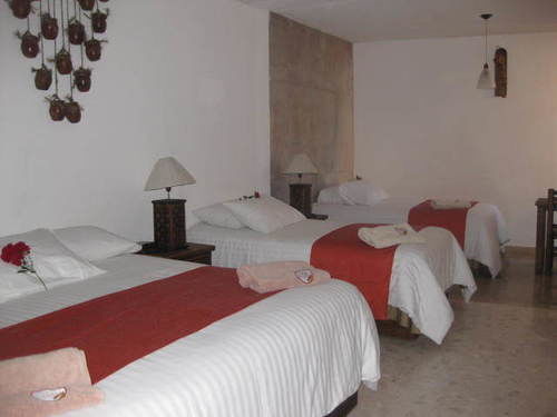 Отель Suites Las Marias