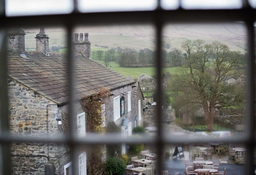 ホテル The Assheton Arms