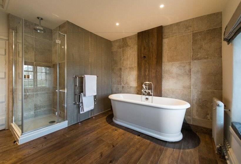 ホテル The Assheton Arms