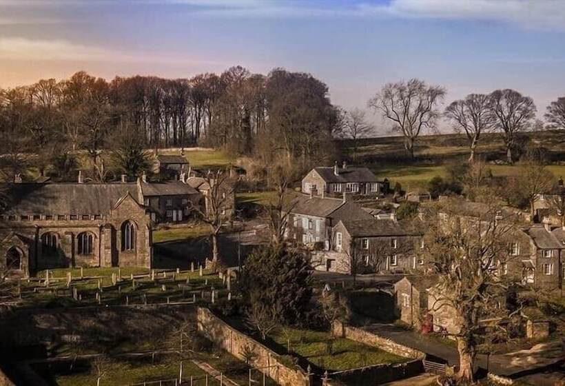 ホテル The Assheton Arms