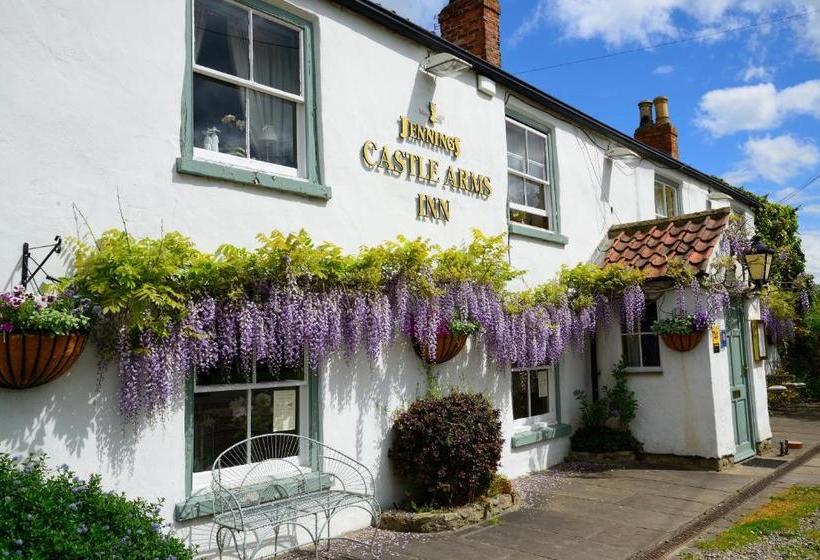 فندق The Castle Arms Inn