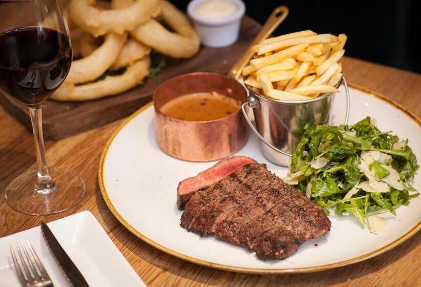 Отель The Crown Guest House