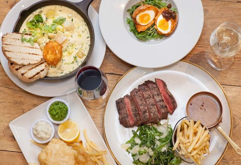 Отель The Crown Guest House