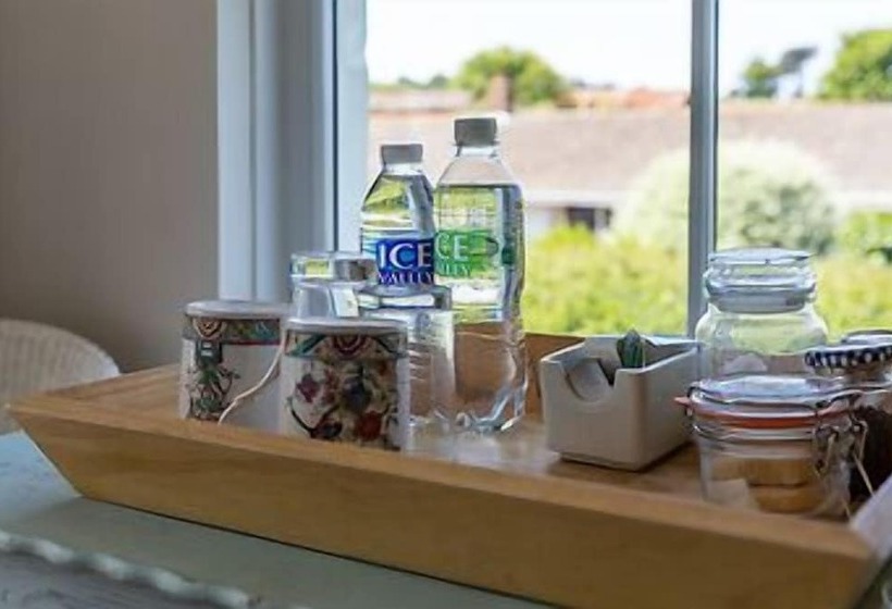 فندق The Highdown Inn