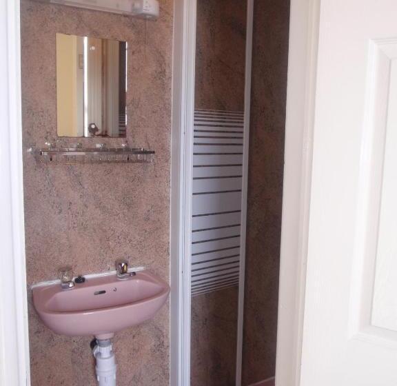 Отель The Royal Windsor