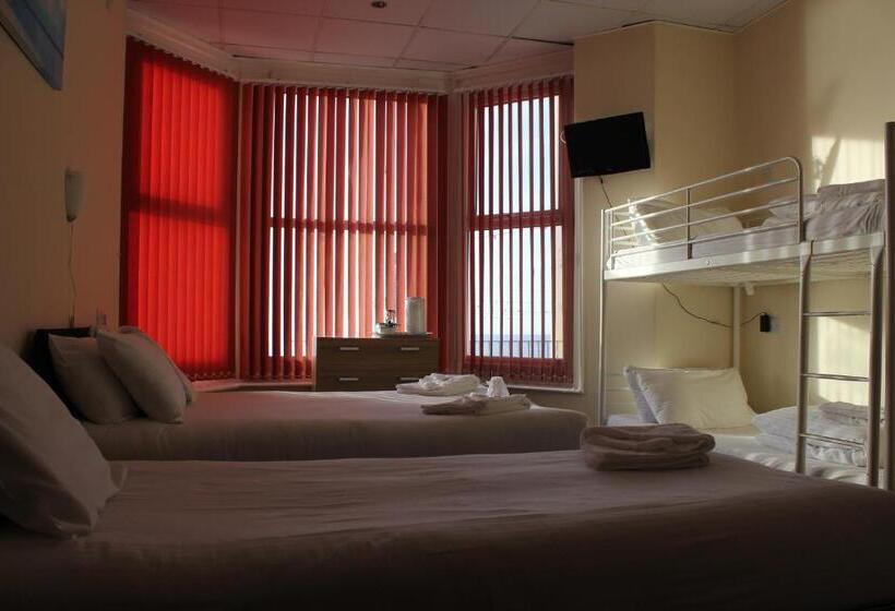 Отель The Royal Windsor