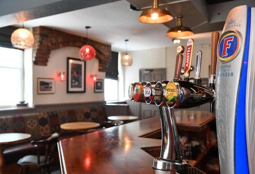 هتل The Seale Arms