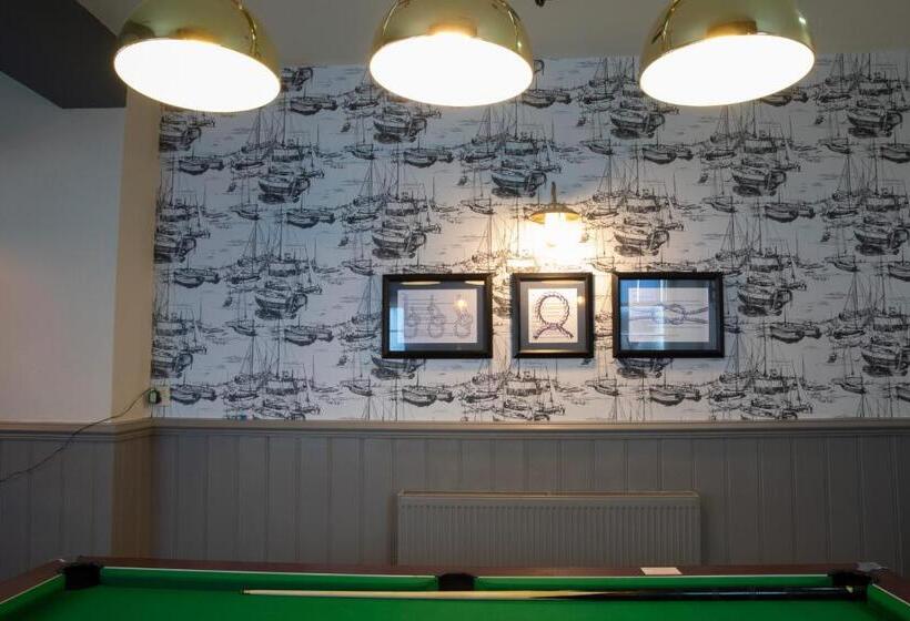 هتل The Seale Arms