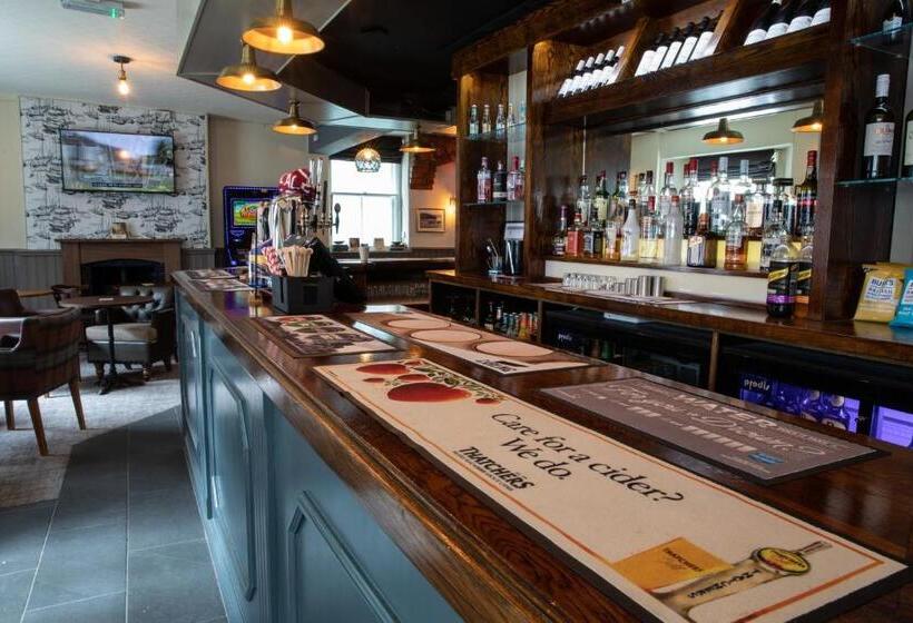 هتل The Seale Arms