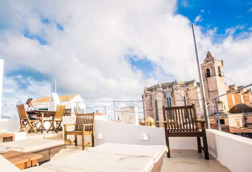 ホテル Tres Sants