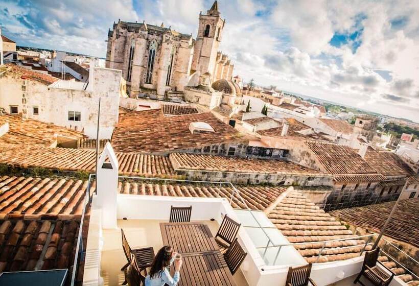 ホテル Tres Sants