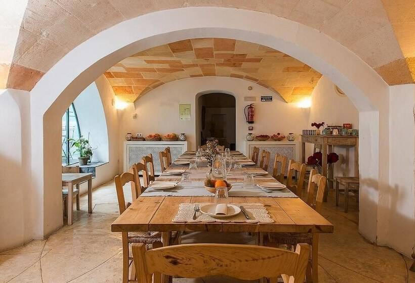 ホテル Tres Sants