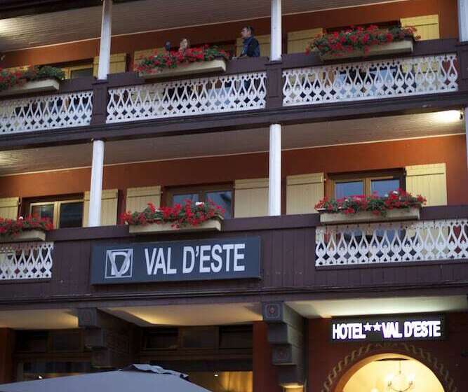 فندق Val D Este