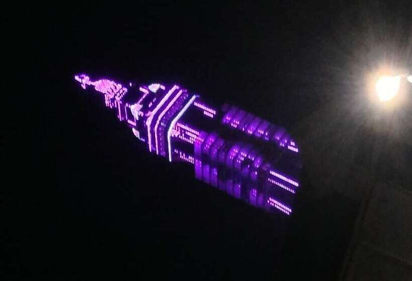 Wilsons Hotel   Blackpool Tower View